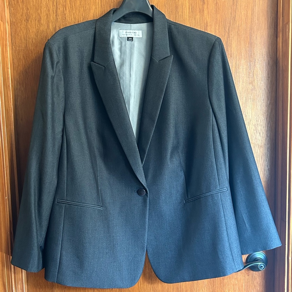 Tahari ASL Dark Grey Single Button Suit Jacket with Pockets